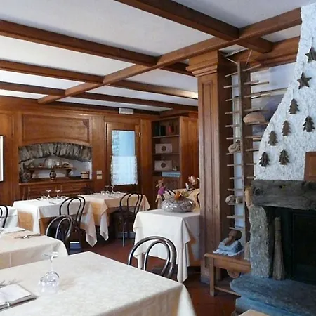 à L'hostellerie Du Paradis Hotel 3*